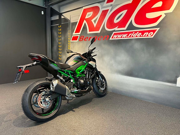 Kawasaki Z 900 11 of 14