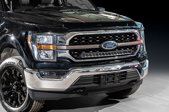 Ford F-150 3 of 5