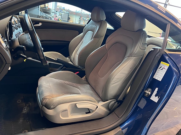 Audi TT 13 of 30