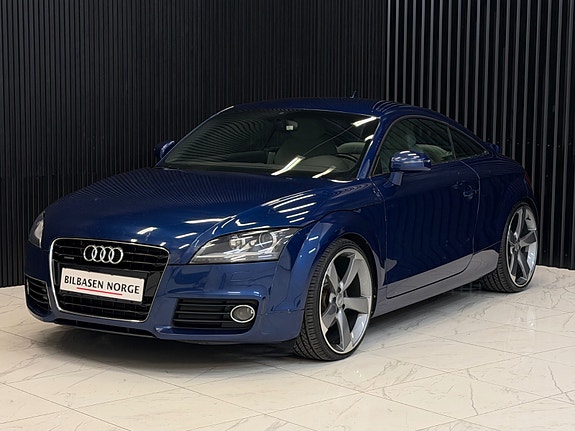 Audi TT 3 of 5