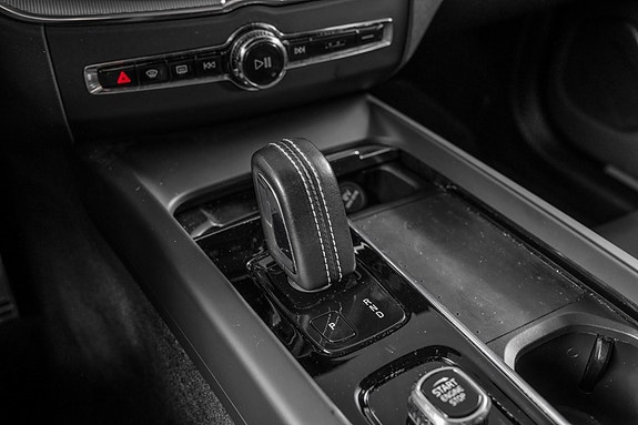 Volvo XC60 10 of 30