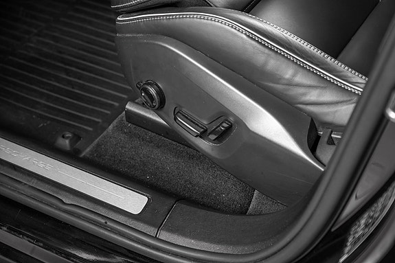 Volvo XC60 7 of 30