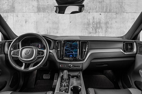 Volvo XC60 12 of 30