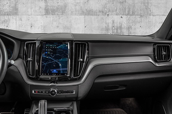 Volvo XC60 17 of 30