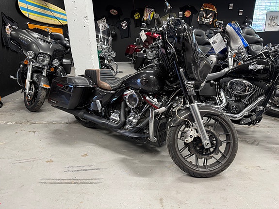 Harley-Davidson FLHXSE CVO Street Glide CVO 117