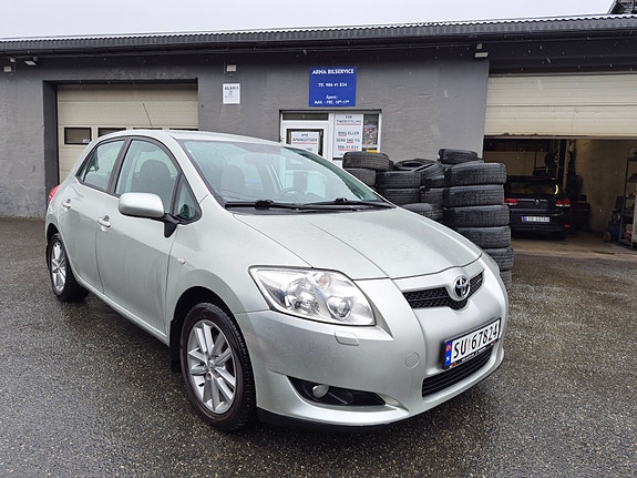 Toyota Auris