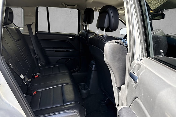 Jeep Compass 8 of 13