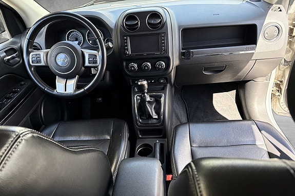 Jeep Compass 9 of 13