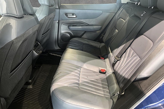 Nissan Ariya 13 of 16