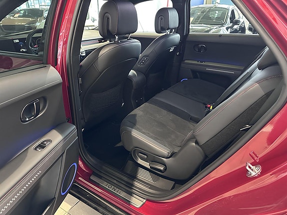 Hyundai Ioniq 5 10 of 13