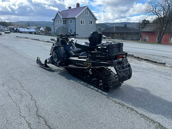 Polaris S4 Titan Adventure 4 of 5