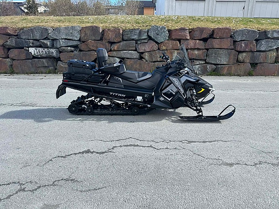 Polaris S4 Titan Adventure 2 of 5