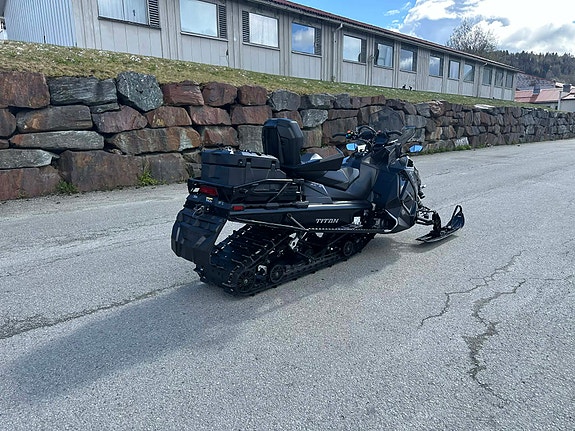 Polaris S4 Titan Adventure 3 of 5