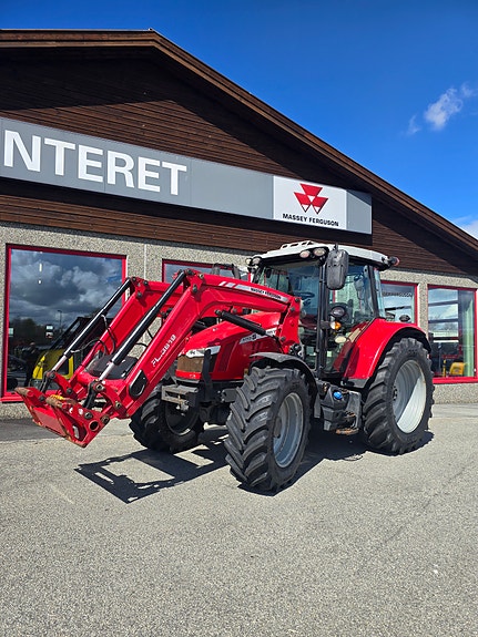 Massey Ferguson 5713S
