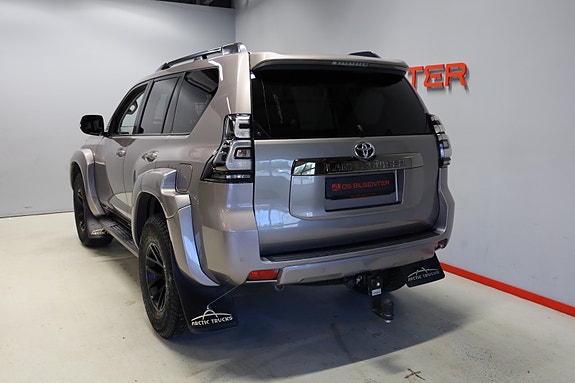 Toyota Land Cruiser 6 of 13