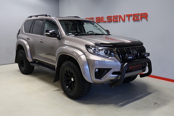 Toyota Land Cruiser 2 of 13