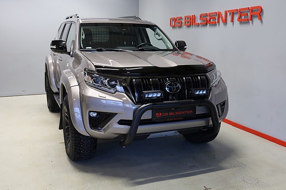 Toyota Land Cruiser 3 of 13