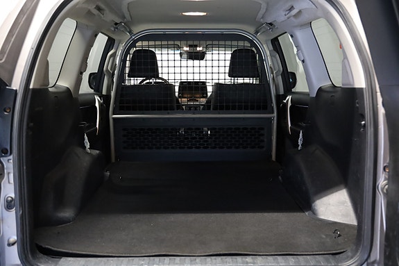 Toyota Land Cruiser 8 of 13