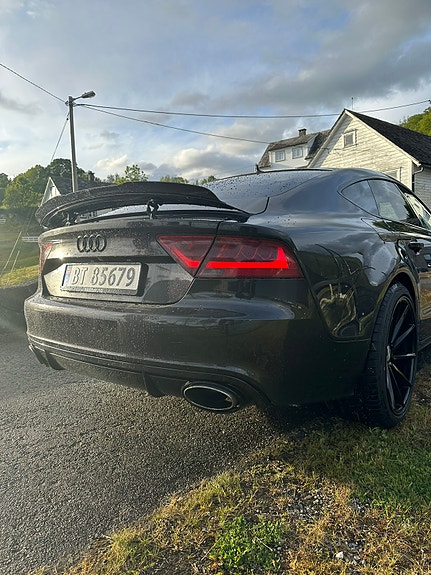Audi A7 2 of 5