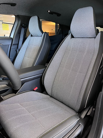Renault Megane 9 of 15