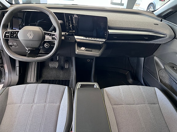 Renault Megane 13 of 15