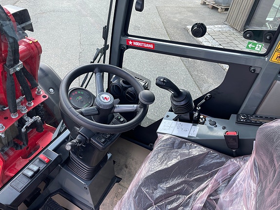 Weidemann 1260LP 10 of 17