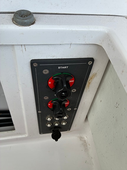 Axopar 22 Spyder - Yamaha V-Max 175 HK. Kun 215 Timer.Bimini, toalett, trykkvann 17 of 29