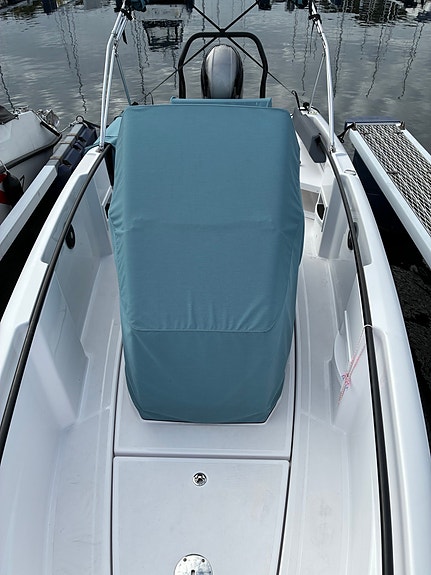Axopar 22 Spyder - Yamaha V-Max 175 HK. Kun 215 Timer.Bimini, toalett, trykkvann 8 of 29