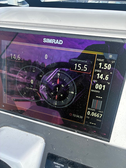 Axopar 22 Spyder - Yamaha V-Max 175 HK. Kun 215 Timer.Bimini, toalett, trykkvann 23 of 29