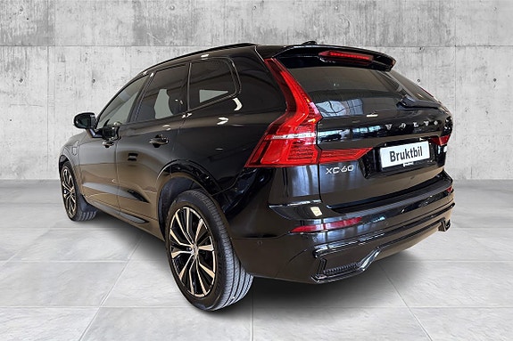 Volvo XC60 3 of 5