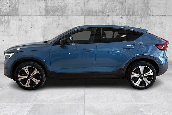 Volvo C40 2 of 5