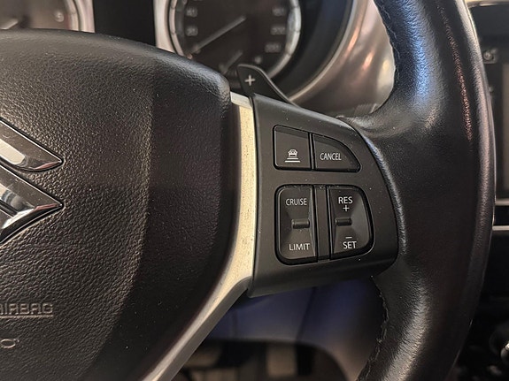 Suzuki Vitara 10 of 30