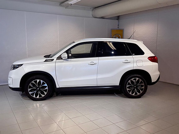 Suzuki Vitara 4 of 30