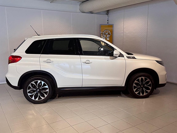 Suzuki Vitara 5 of 30