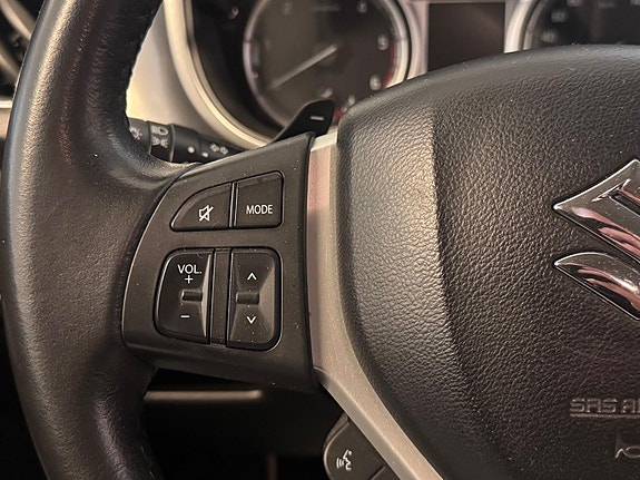 Suzuki Vitara 9 of 30