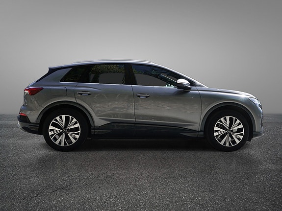 Audi Q4 e-tron 10 of 30