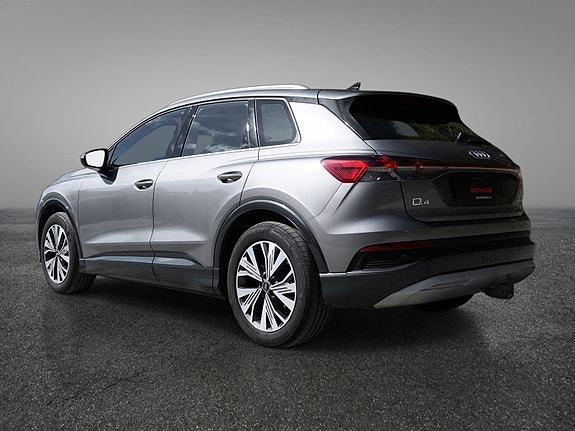 Audi Q4 e-tron 7 of 30