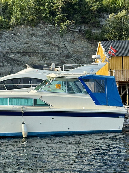 Fairline 3 of 5