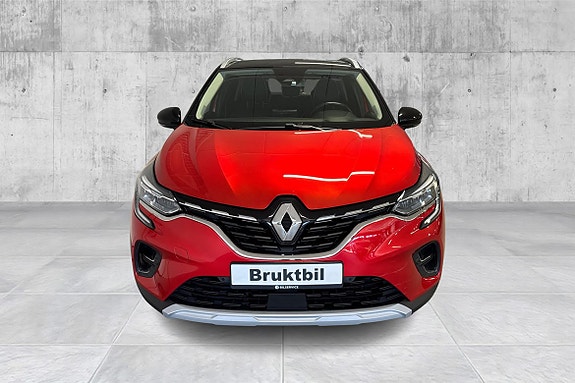Renault Captur 3 of 5