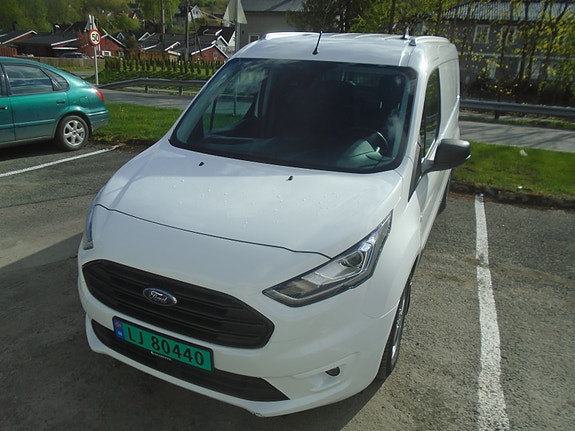 Ford Transit Connect 3 of 5