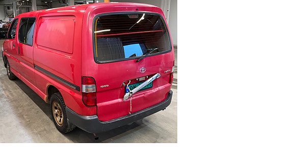 Toyota HiAce 3 of 13