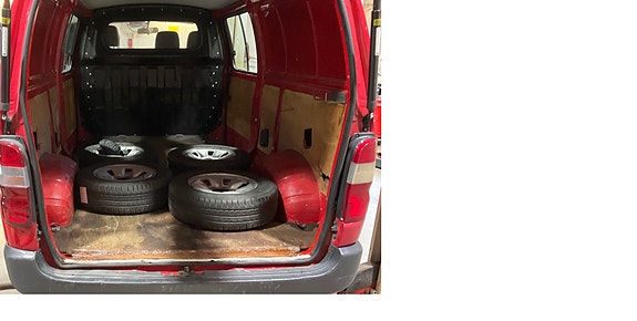 Toyota HiAce 7 of 13