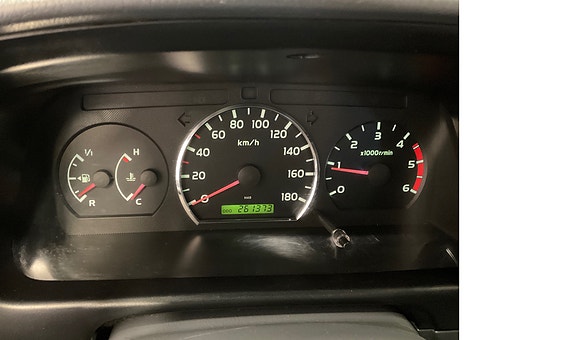 Toyota HiAce 12 of 13