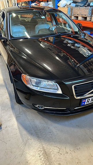 Volvo S80 3 of 13