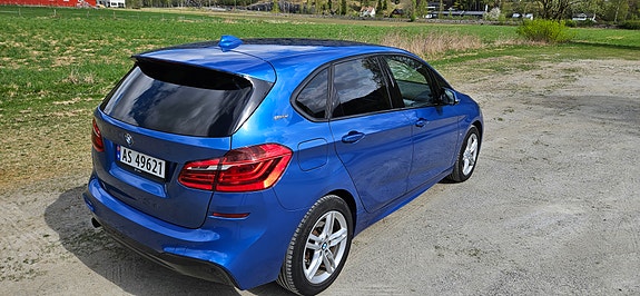 BMW 225xe 4 of 24