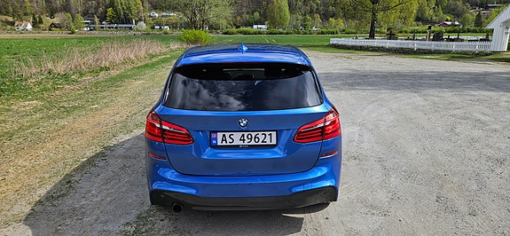 BMW 225xe 7 of 24
