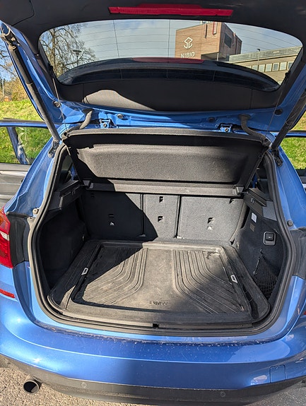 BMW 225xe 15 of 24