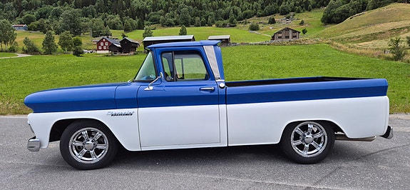 Chevrolet C10 2 of 30