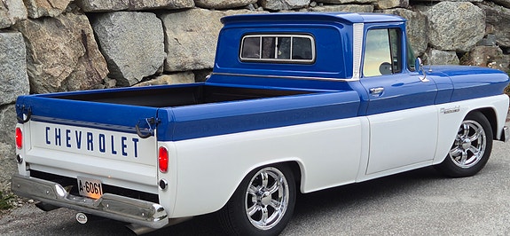 Chevrolet C10 8 of 30