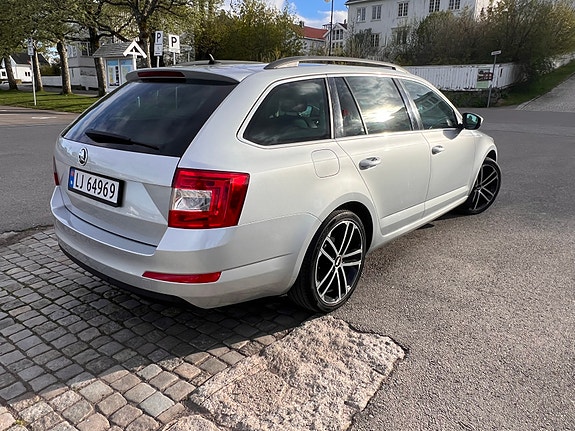 Skoda Octavia 4 of 5